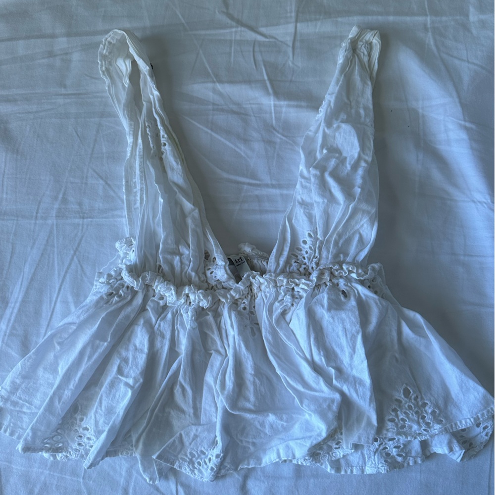 Flowy Patterned White Tank Top